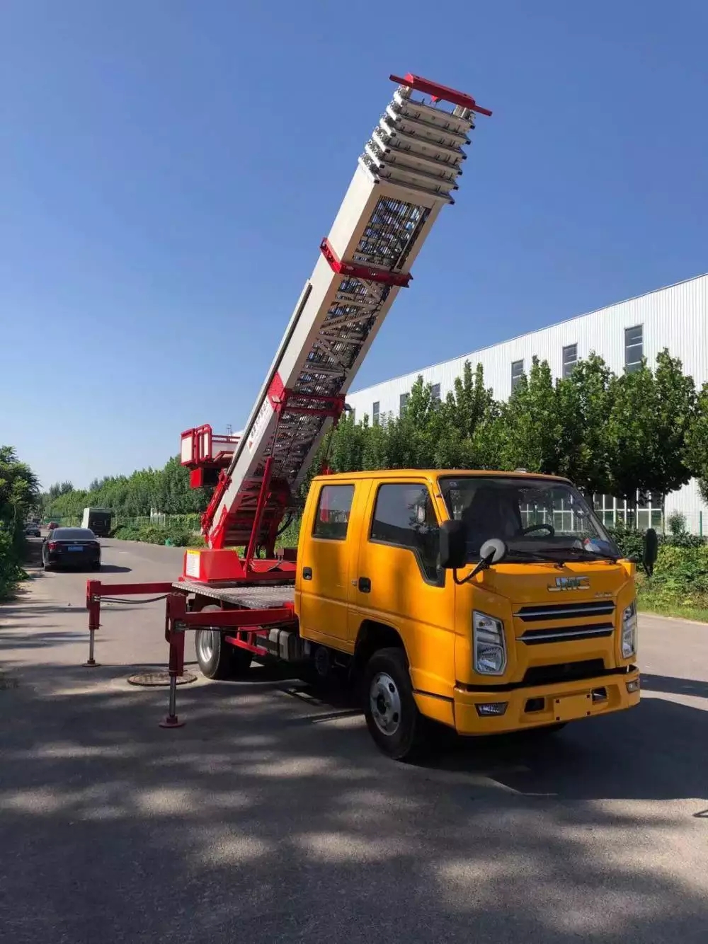 涉县附近的云梯车出租服务：轻松解决高空作业需求